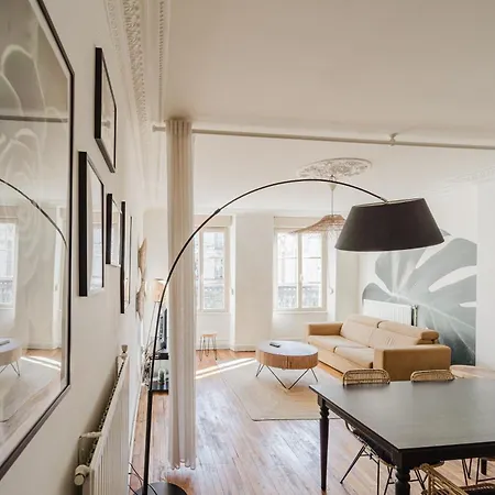 Le Strategique - Hyper Centre Verdun-sur-Meuse