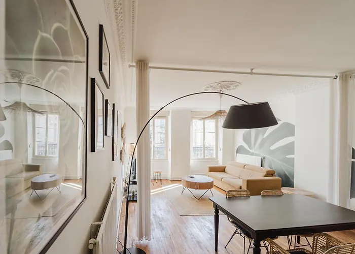 Le Strategique - Hyper Centre Verdun-sur-Meuse